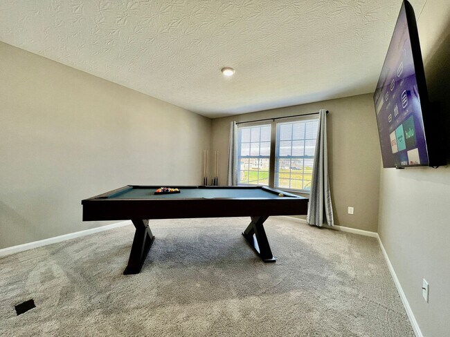 Foto del edificio - Brand new Executive home in Liberty Twp, Ohio