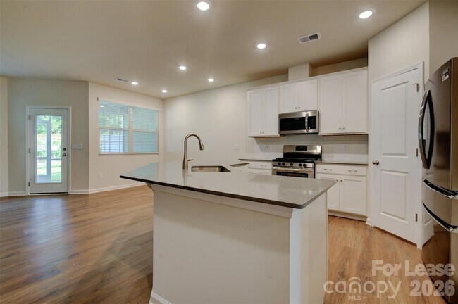 Building Photo - 14061 Castle Nook Dr