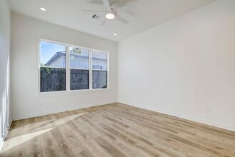 Building Photo - 10311 Anchorage Passage