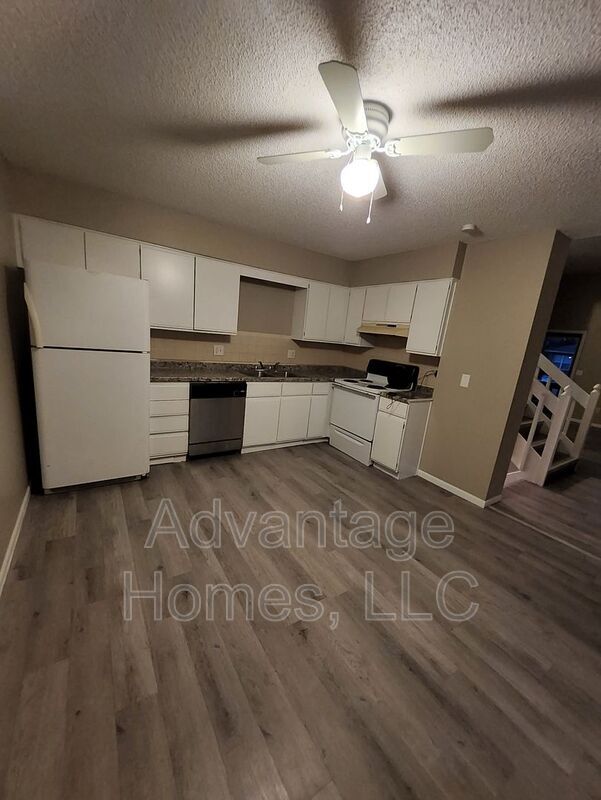 Foto del edificio - 9039 E 85th Terrace