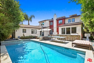 Building Photo - 4312 Mentone Ave