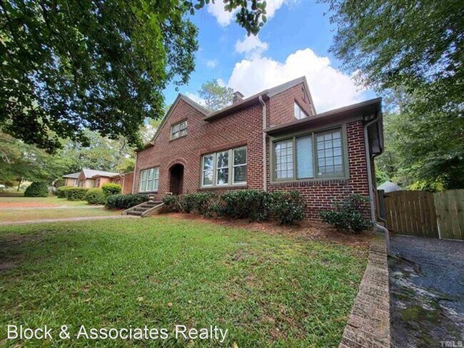 Building Photo - 3 br, 2 bath House - 145 South May St