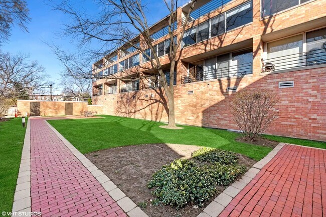 Foto del edificio - 630 Vernon Ave