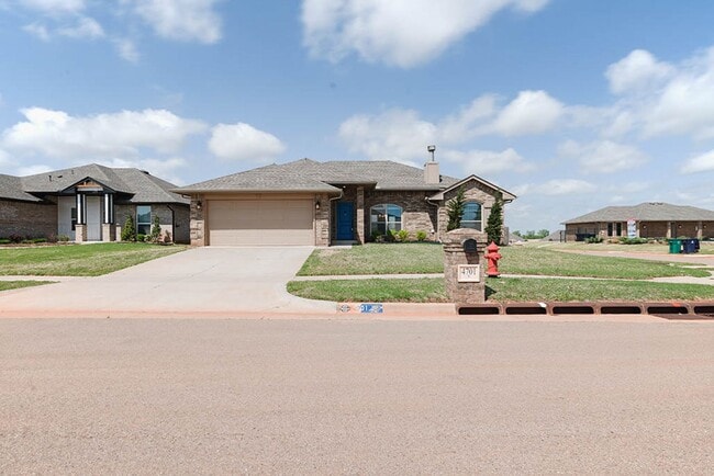 Building Photo - 4701 Apatite Bluff Dr