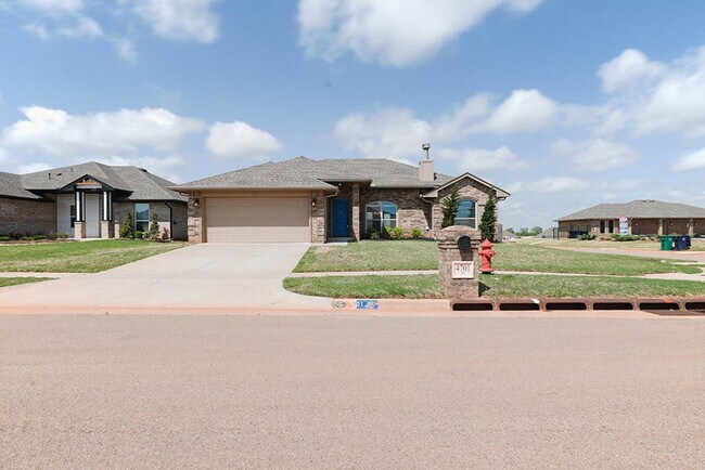 Foto del edificio - 4701 Apatite Bluff Dr