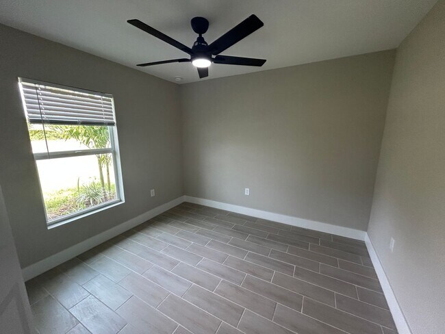 Foto del edificio - New construction 4/3  off Gator Circle