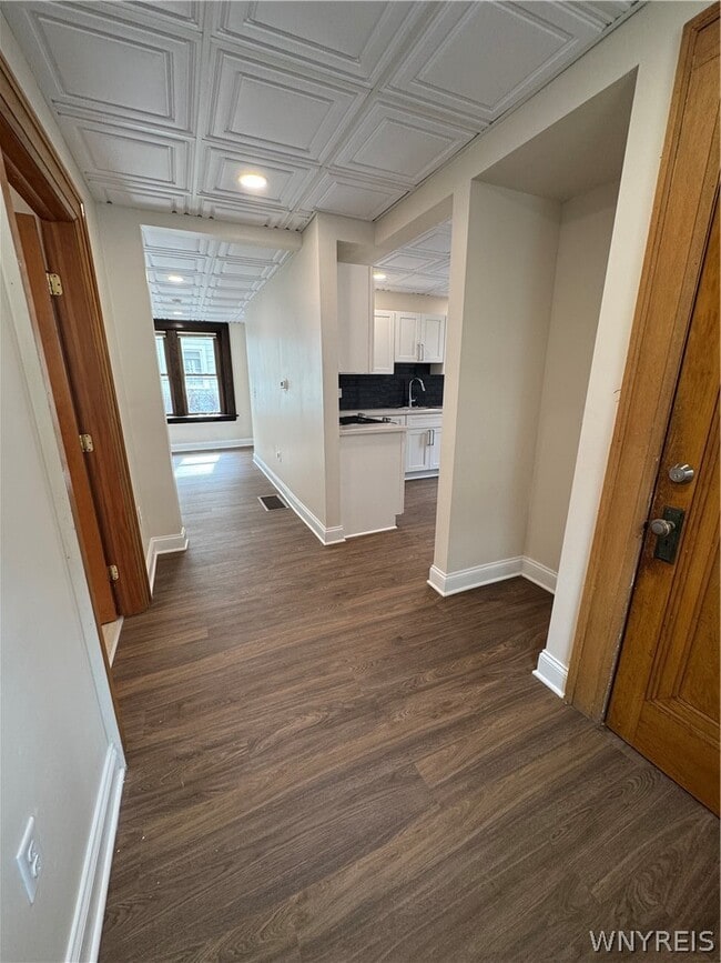 Foto del edificio - 85 Humboldt Pkwy