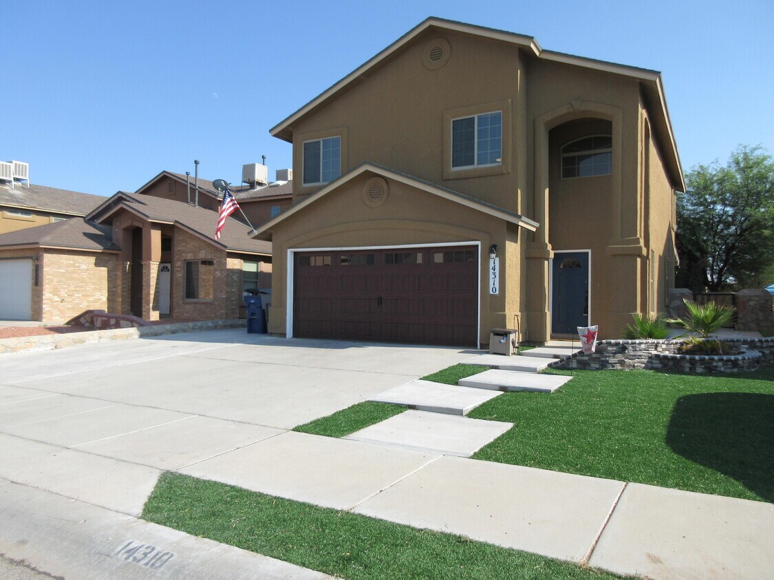 Primary Photo - 14310 Island Point Dr