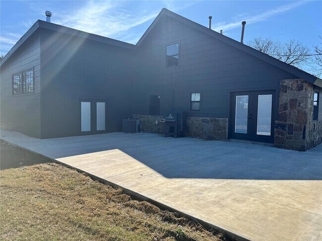 Foto del edificio - 353112 E 860 Rd