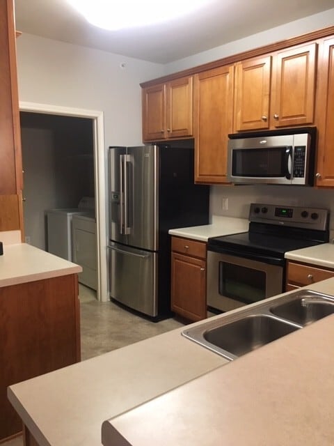 Building Photo - First Floor Condo in Cornelius-2 Bedrooms ...