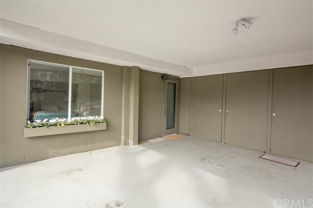 Building Photo - 1306 Bluebird Canyon Dr