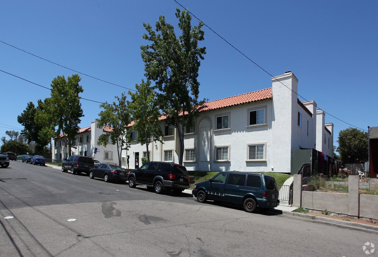 51285130 5138 5140 Sterling Ct, San Diego, CA 92105 Apartments in