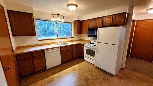 Foto del edificio - 821 Kaiser Rd NW