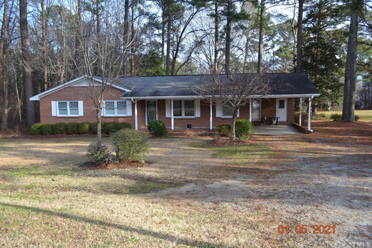 2015 Piney Plains Rd, Cary, NC 27518 House Rental in Cary, NC