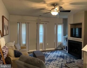 Building Photo - 42506 Hollyhock Terrace