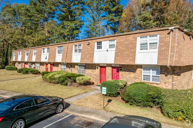 Building Photo - Clarkston Oaks Apartments