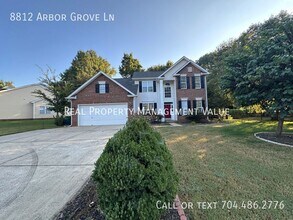 Building Photo - 8812 Arbor Grove Ln