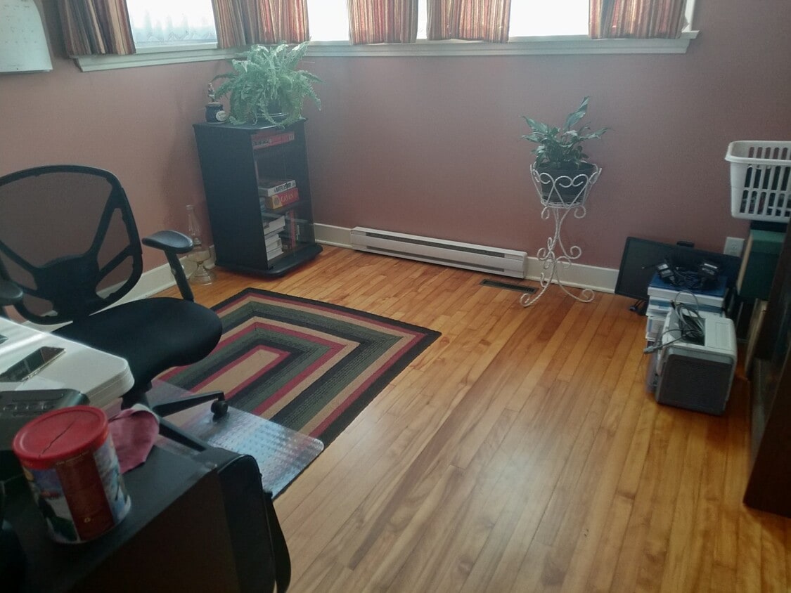 Primary Photo - 27 Chittick Ave