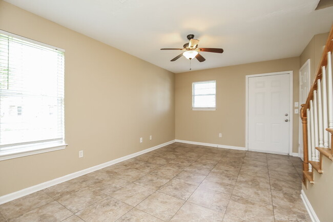 Building Photo - 4080 Nir Shreibman Blvd