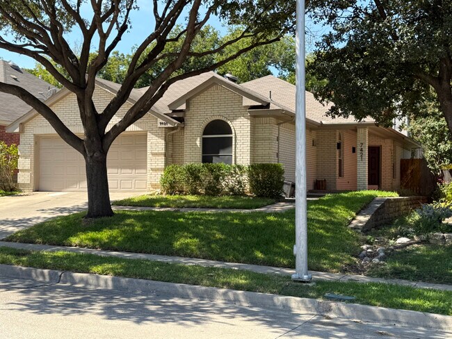Foto del edificio - 7421 Buckskin Ct