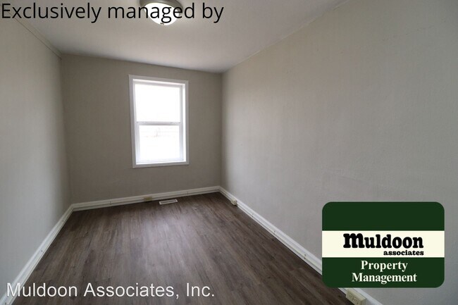 Building Photo - 2 br, 1 bath House - 2602 E 9th St