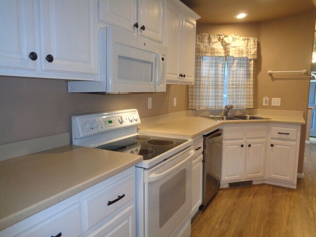 Foto del edificio - 4511 Gray Fox Heights