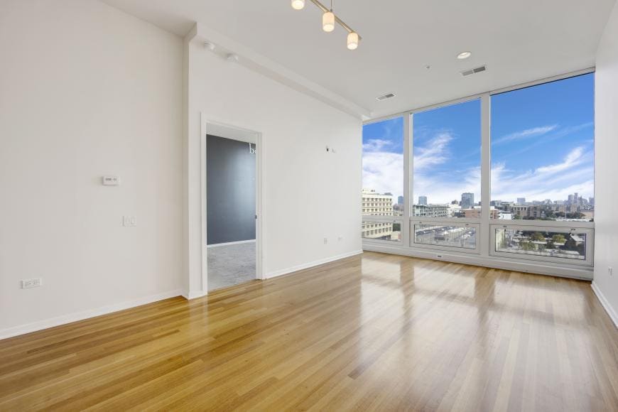 Primary Photo - 2 bedroom in Chicago IL 60654