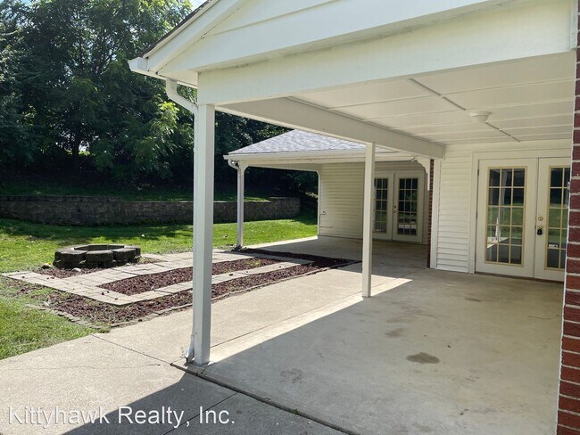 Foto del edificio - 4 br, 2.5 bath House - 6942 Hubbard Dr.