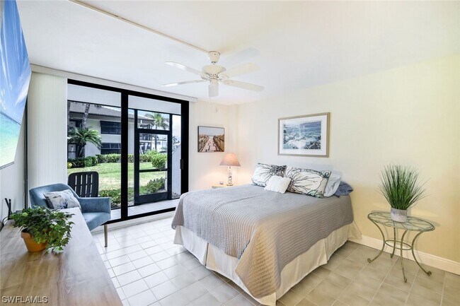 Foto del edificio - 591 Seaview Ct