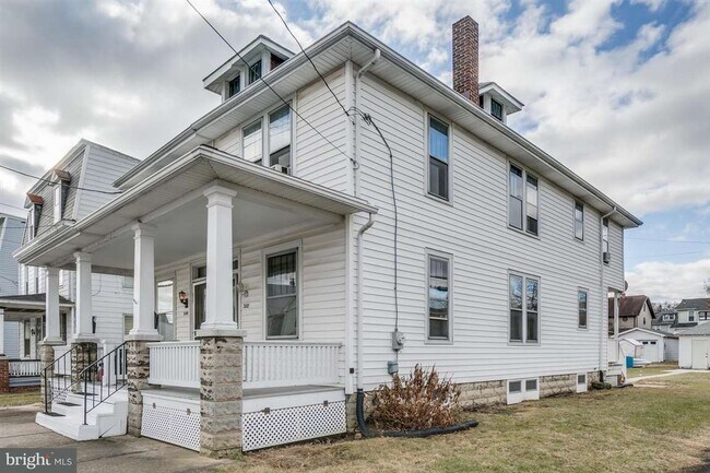 Building Photo - 322 Geary Ave