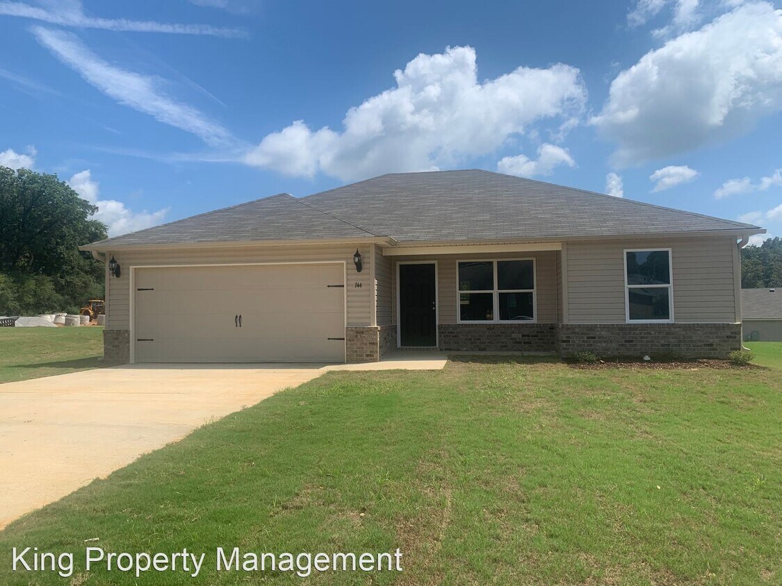 144 Lakeside Way, Lincoln, AL 35096 House Rental in Lincoln, AL