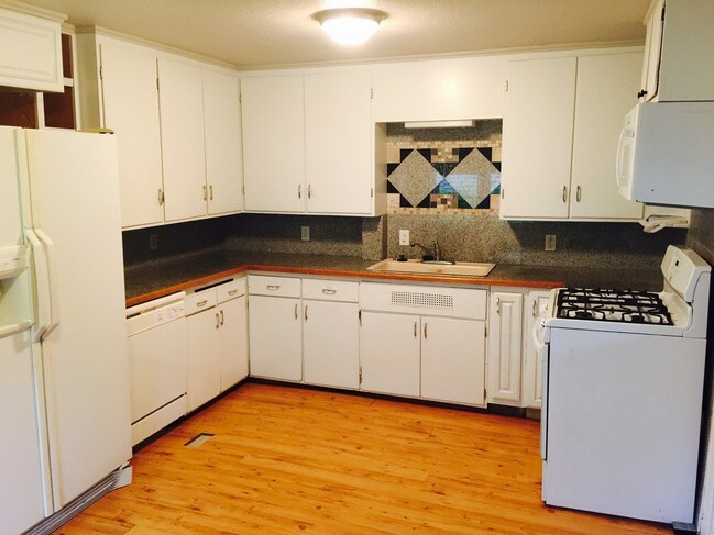 Foto del edificio - 1512 Iowa St