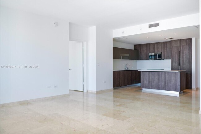 Foto del edificio - 68 SE 6th St