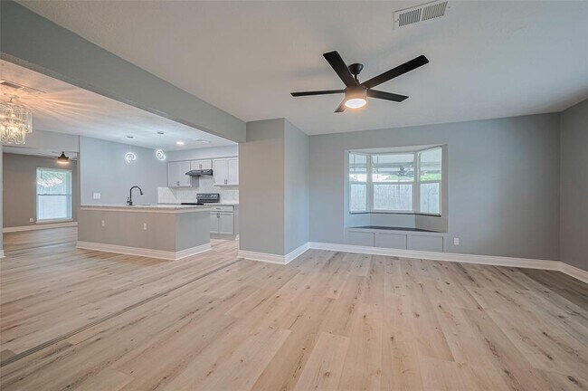 Foto del edificio - 2219 Raspberry Ln