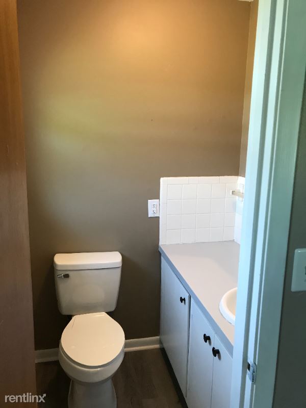 Foto del edificio - 3 br, 1.5 bath House - 701 oak street