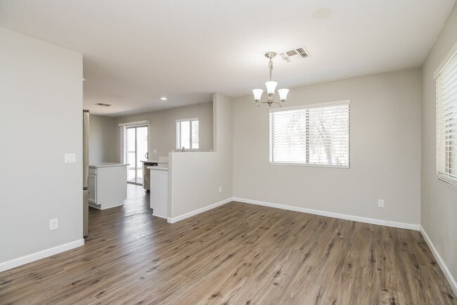 Building Photo - 1198 E Dust Devil Dr