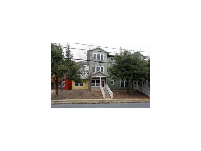 Building Photo - 2720 Lyons Rd