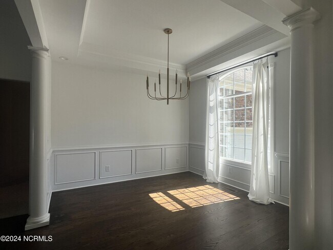 Foto del edificio - 130 Tamarisk Ln