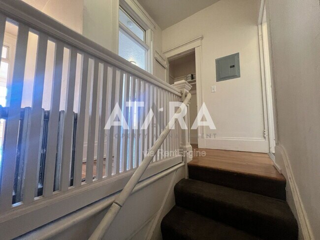 Foto del edificio - 232 W 300 N