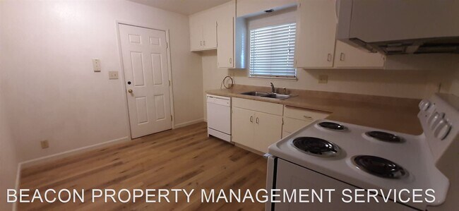 Building Photo - 2 br, 1 bath House - 918 LLOYD STREET