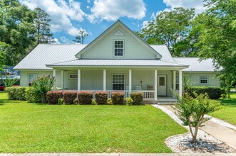 Building Photo - 322 Crescent Dr