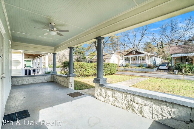 Foto del edificio - 3 br, 2 bath House - 1030 Tilden St NW