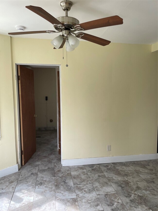 Foto del edificio - 167 Oak St