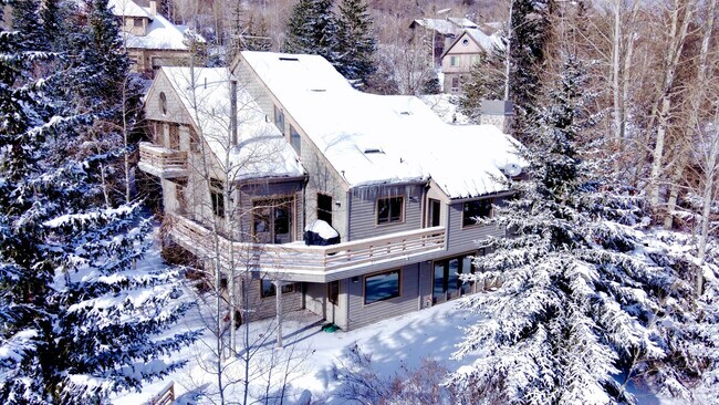 Building Photo - 7248 Pinebrook Rd