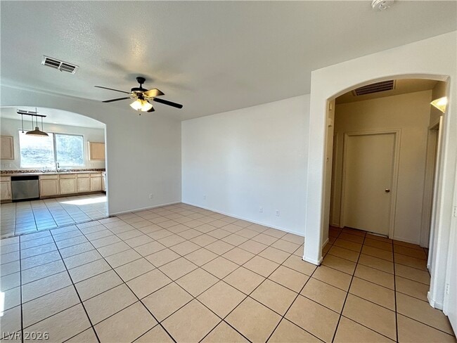 Building Photo - 2685 Park Creek Ln