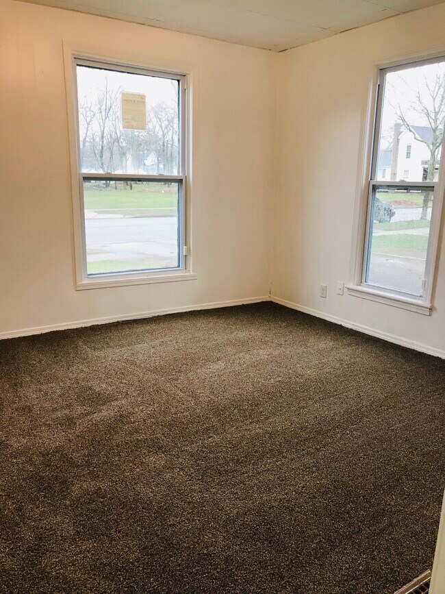 Foto del edificio - 616 W Wolf Ave