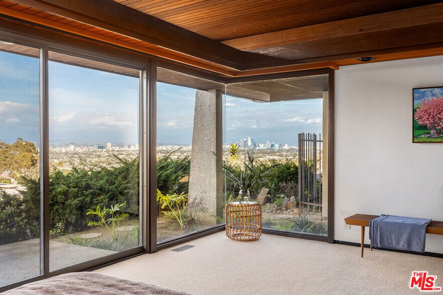 4225 Terraza Dr, Los Angeles, CA 90008 - House Rental in Los