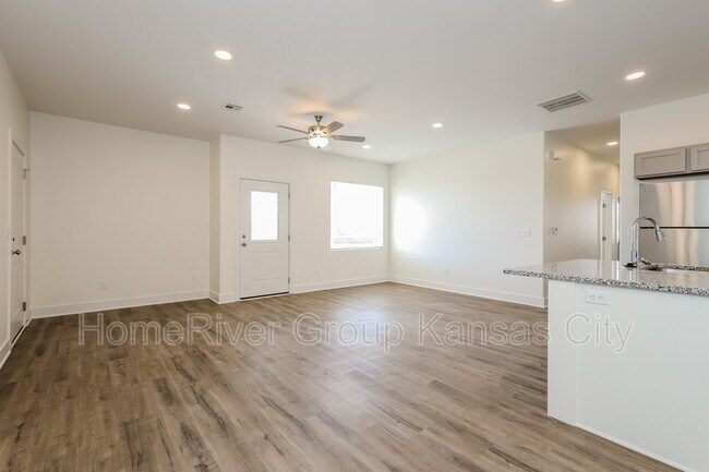Foto del edificio - 5782 E Bristol St