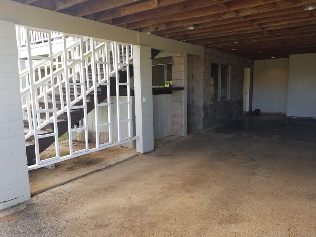 Building Photo - 1675 Malakia Street