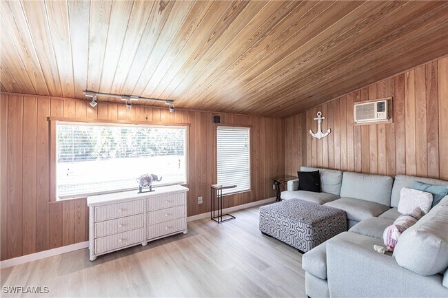 Foto del edificio - 1912 Sheffield Ave